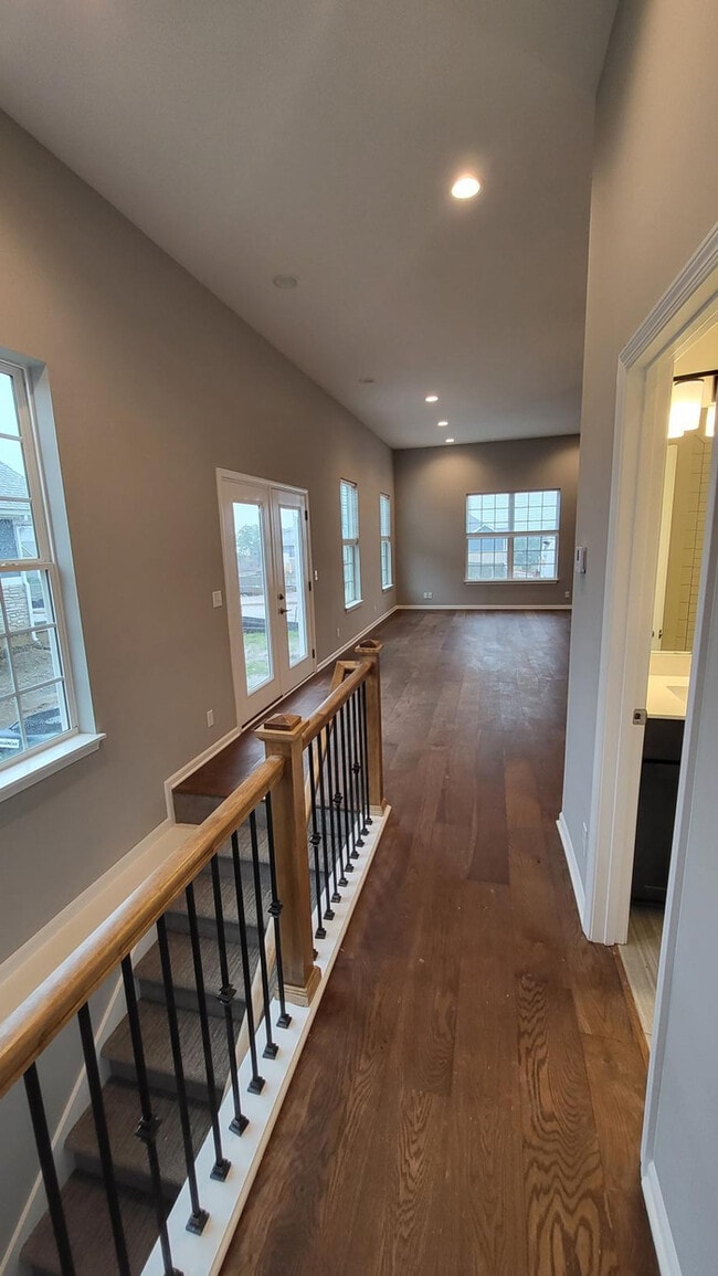 Building Photo - Maintenance free living in Blue Valley School district