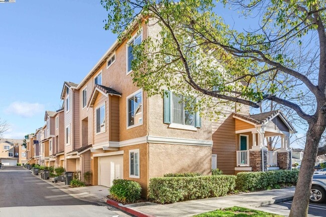 Building Photo - 4579 Mangrove Dr