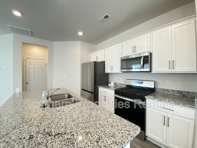 Building Photo - 232 David Hl Dr