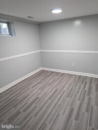 Building Photo - 9033 Old Court Rd