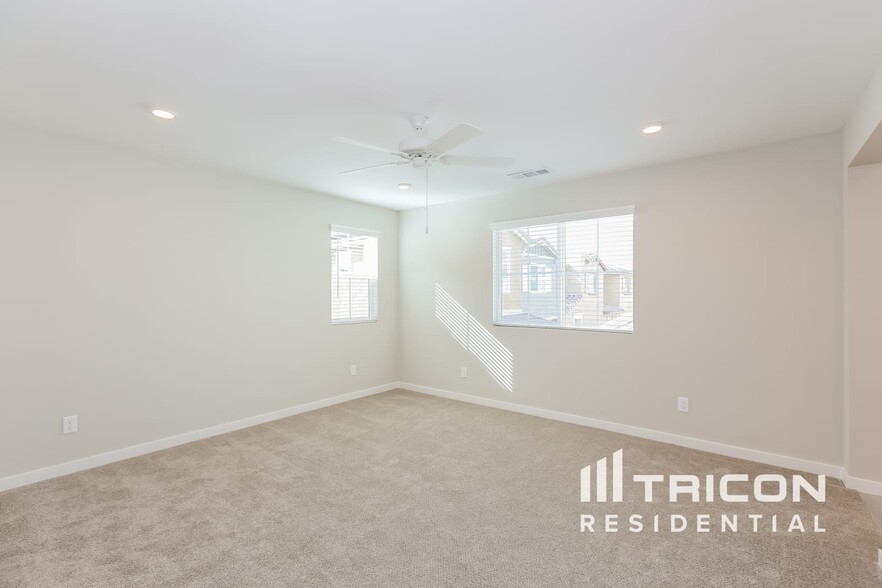 Building Photo - 28193 Cookhouse Ln