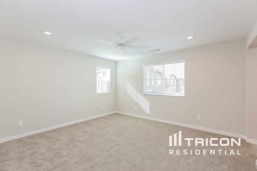 Building Photo - 31587 Willowood Way