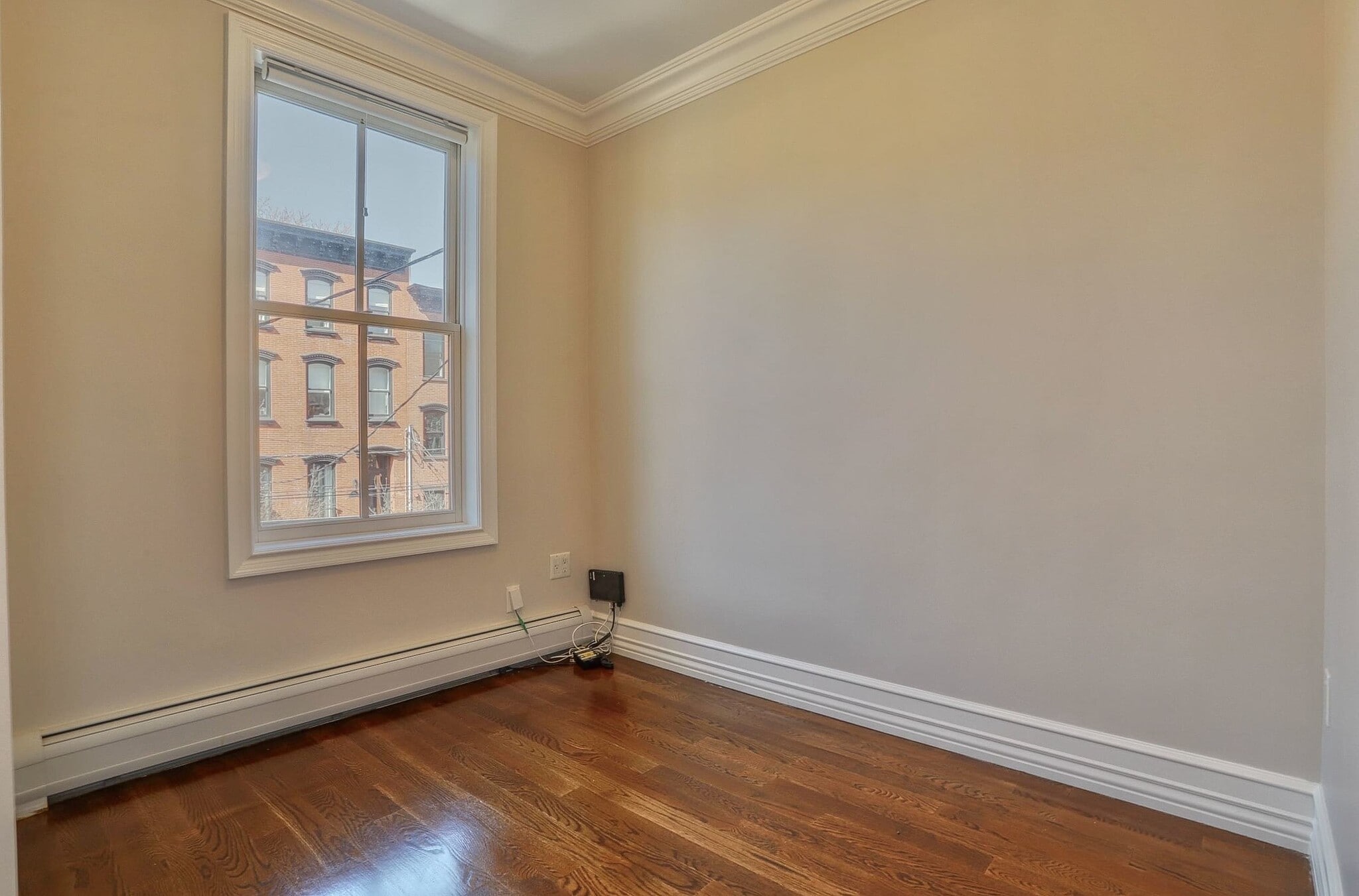 Den - 603 Bloomfield St