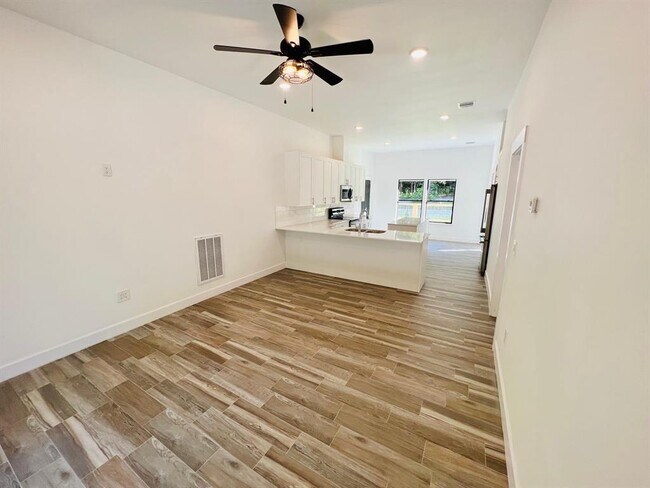 Building Photo - 11511 Mockingbird Hill