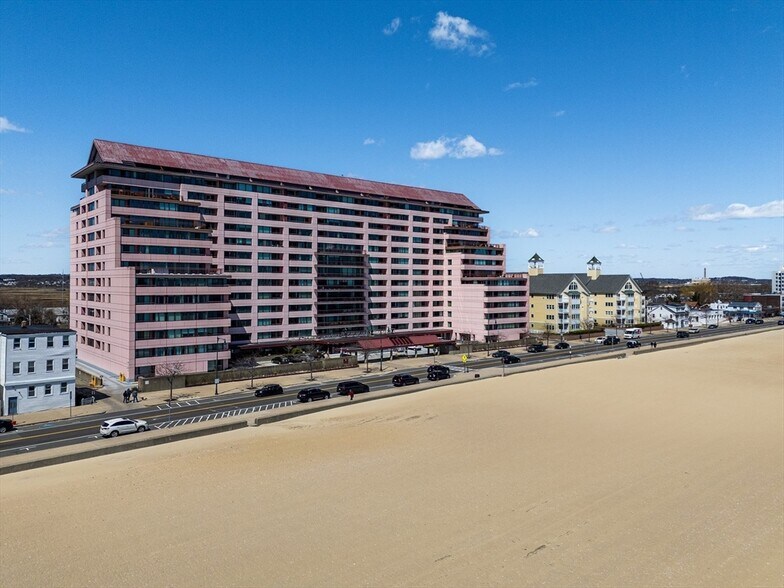 Building Photo - 356 Beach St