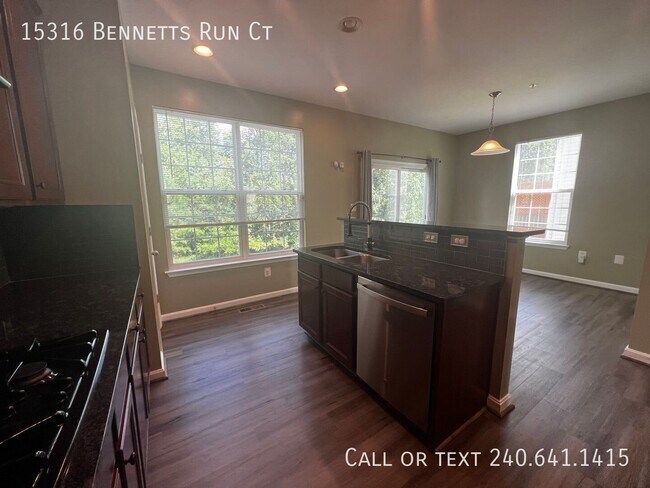 Building Photo - 15316 Bennetts Run Ct