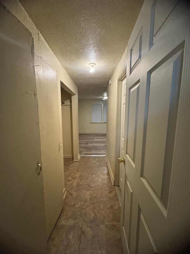 Building Photo - Spacious home in Clyde