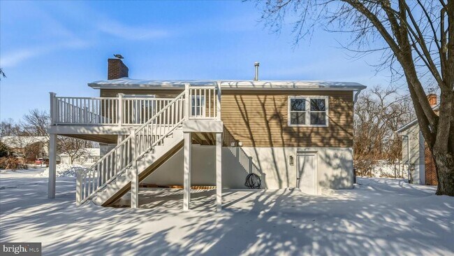 Building Photo - 110 Elaine Dr