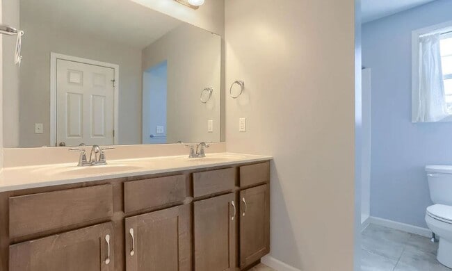 Building Photo - 2317 Bartlett Rd