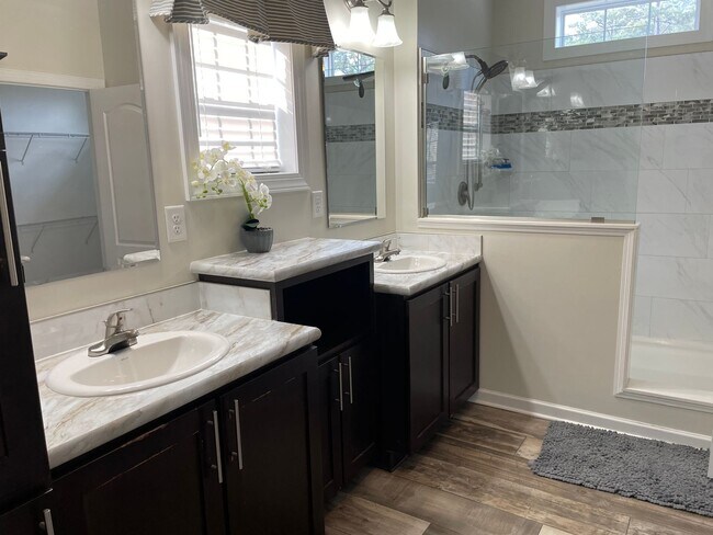 Building Photo - 6 Bedroom 4 Bathroom House in Supply NC-Unfurnished