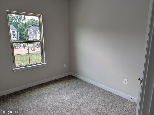 Building Photo - 9711 Klamath Ct