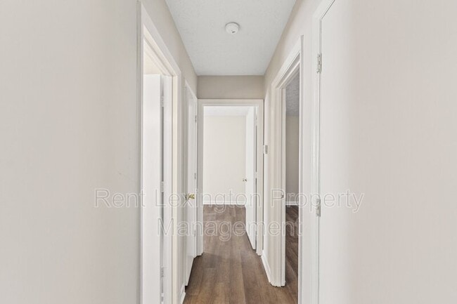 Building Photo - 3395 Montavesta Rd