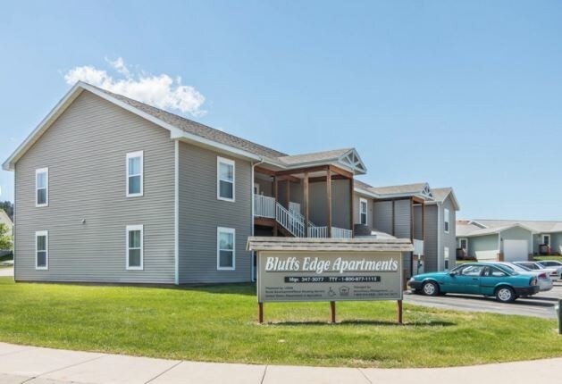 Building Photo - Bluffs Edge Apartmetns