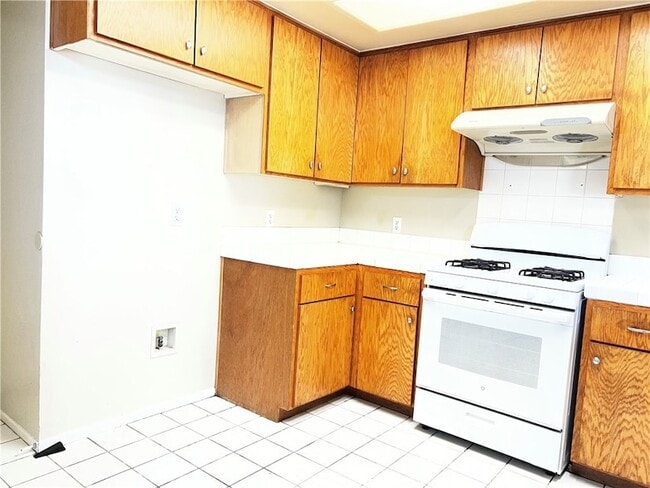 Building Photo - 375 E Phillips Blvd