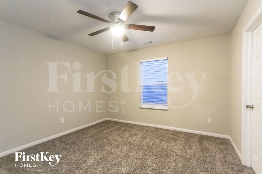 Building Photo - 7715 Firecrest Ln