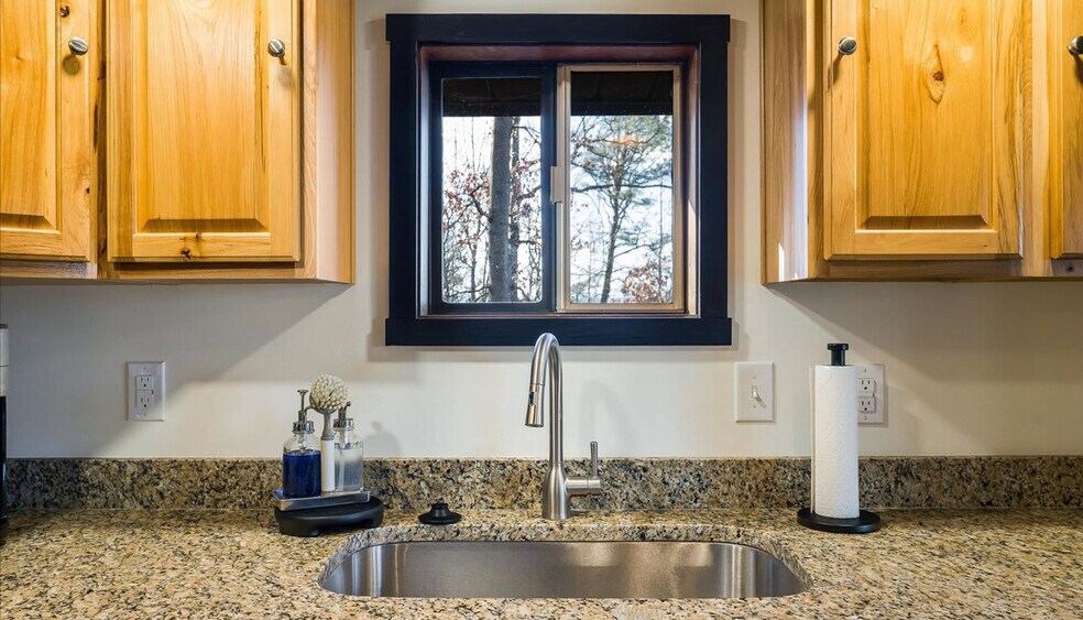 Building Photo - 20220 Wooded View Ln