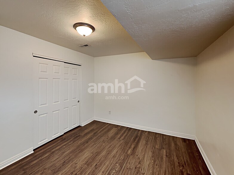 Building Photo - 4162 S 6080 W