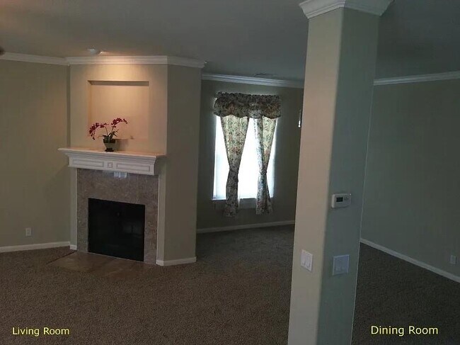 Building Photo - 11505 Emerald Falls Dr
