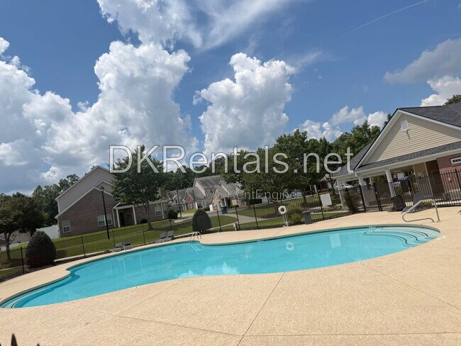 Building Photo - 2555 Flat Shoals Rd