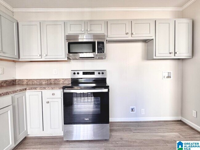 Building Photo - 5624 Avenue Q