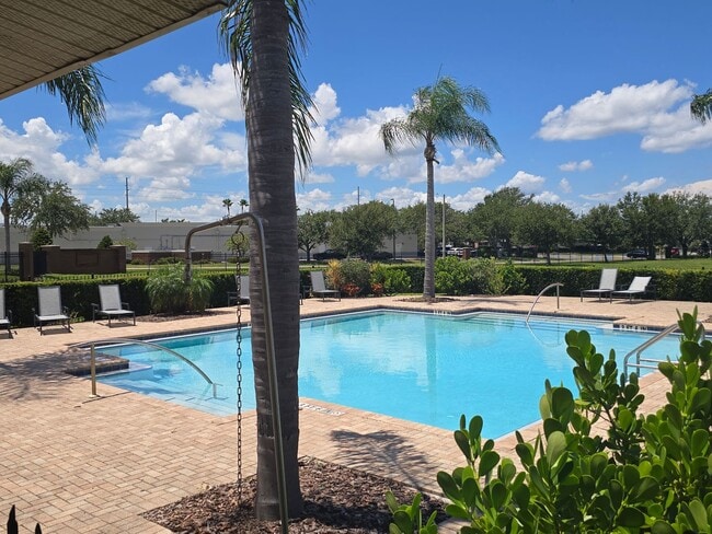 Building Photo - Modern 3 Bedroom 2.5 Bath in Gibsonton (**...