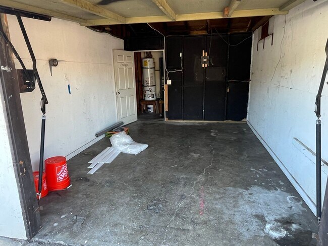 Building Photo - Beechtree 12849-51