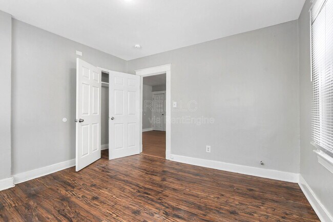 Building Photo - 701 Hazel St