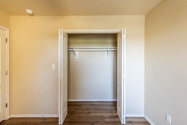 Building Photo - 5706 Montevista Dr