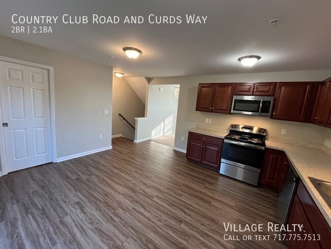 Building Photo - 719 Country Club Rd