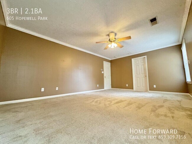 Building Photo - 605 Hopewell Park