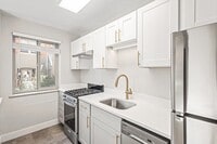 Building Photo - Villa Wynanda