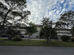 Building Photo - 3531 NW 50th Ave