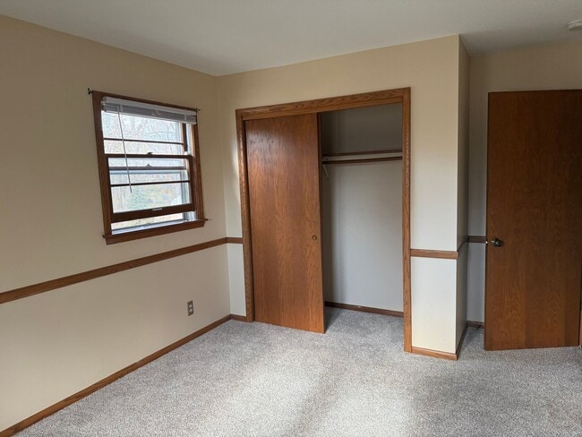 Building Photo - 1135 Welcome Cir