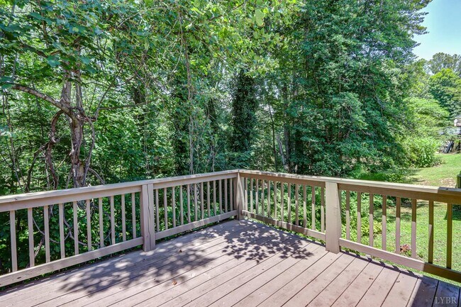 Building Photo - 4605 Greenwood Dr