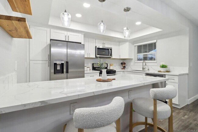 Building Photo - 4BD/2BA Recently Renovated Home in Escondido