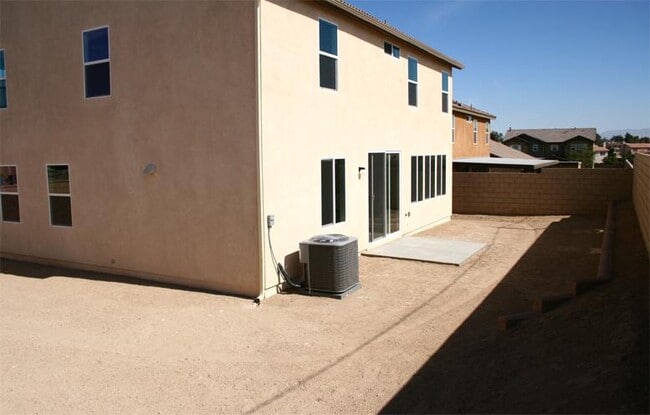 Building Photo - 15157 Goshen Ct