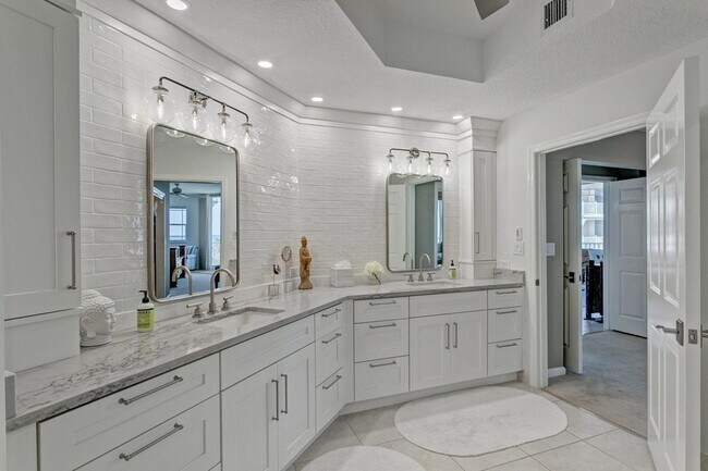 Building Photo - 221 Ocean Grande Blvd