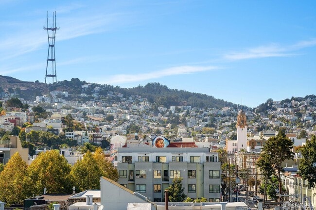 Building Photo - 2208 Mission St