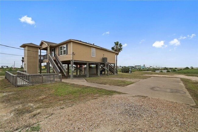Building Photo - 3702 Hwy 6