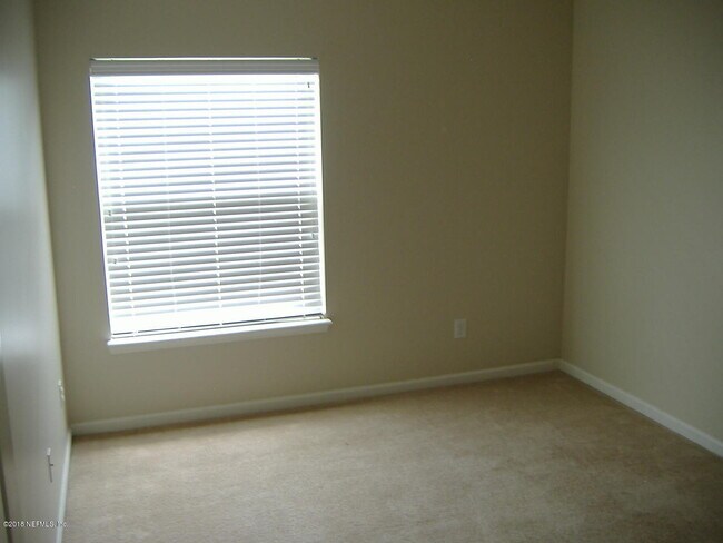 Building Photo - 14298 Fish Eagle Dr E