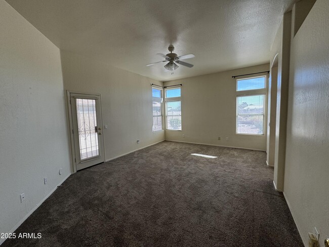 Building Photo - 19231 N Coyote Lakes Pkwy