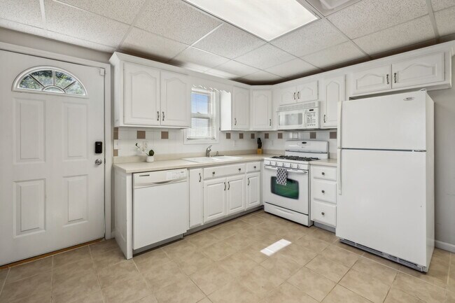 Building Photo - 4604 Mountainview Dr