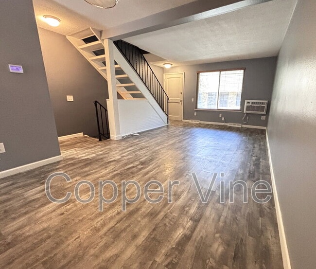 Building Photo - 1729 Quail St