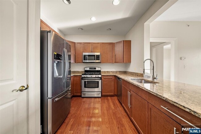 Building Photo - 2404 Windsor Park Ct