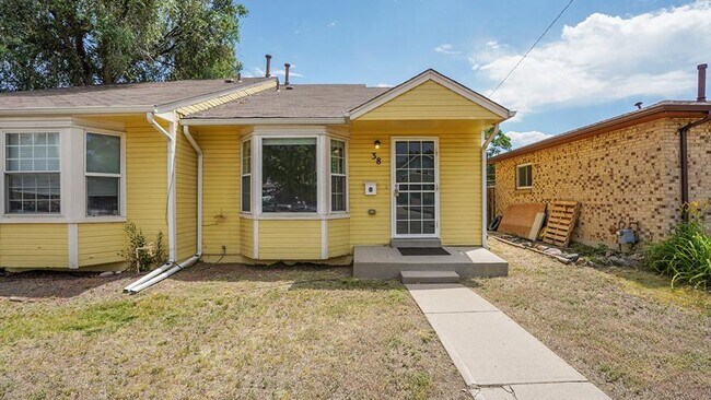 Building Photo - 38 S Meade St