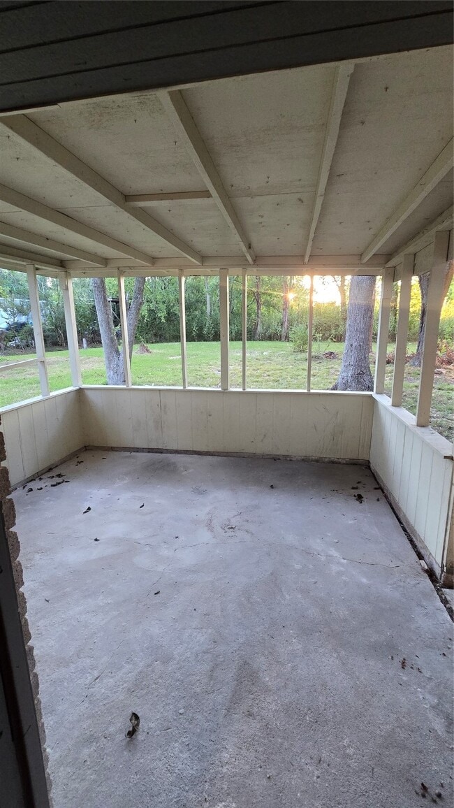 Building Photo - 8235 Thompson Rd