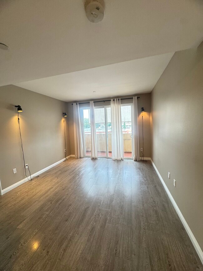 Building Photo - 13951 Sherman Way