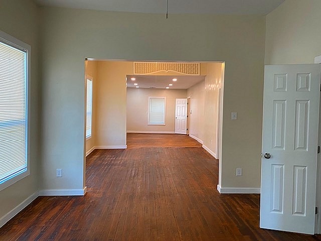 Building Photo - 1306 Calvit St