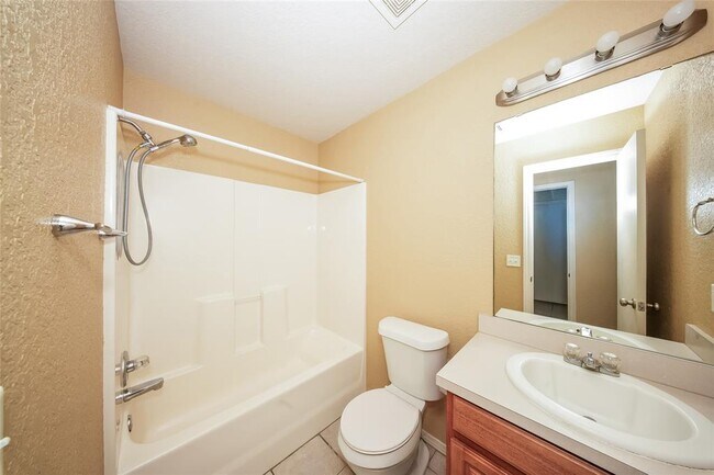 Building Photo - 2524 Waterleaf Dr