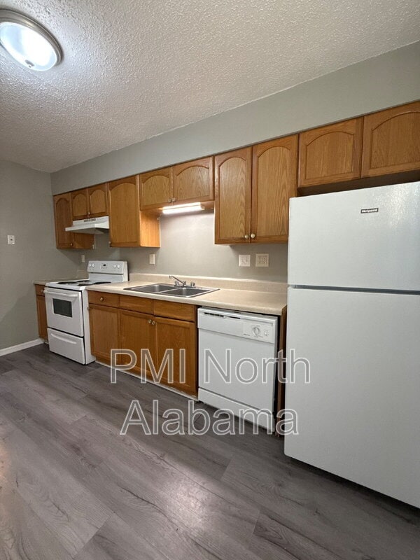 Building Photo - 4424 Torrance Dr NW